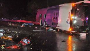Así terminó el camión tras el accidente en la México-Toluca 