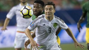 Erick Torres en acción de Copa Oro con el Tri