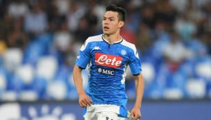 Hirving Lozano en partido con Napoli