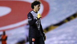 Memo Ochoa publicó selfie con frase motivacional tras goleada ante Querétaro