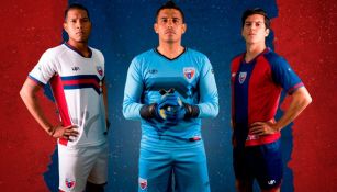 Jugadores de Atlante presumen nuevos jerseys