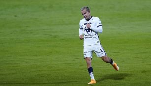 Alan Mozo en partido con los Pumas