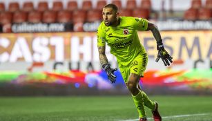 Jonathan Orozco en un partido con Xolos