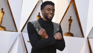 Chadwick Boseman en una alfombra roja de ‘Black Panther’