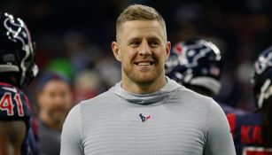 JJ Watt previo a un partido de la NFL