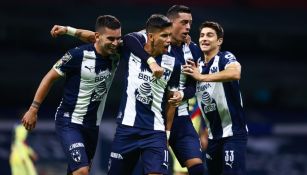 Jugadores de Monterrey celebrando un gol