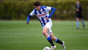 Teun Wilke durante un partido con Heerenveen