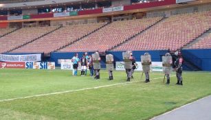 Video: Policía en Brasil lanzó gas pimienta a futbolistas