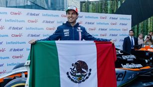 Checo Pérez durante un evento de la Fórmula 1 