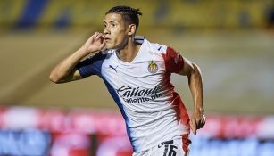 Chivas: Uriel Antuna festeja un gol 