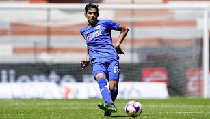 Josué Reyes en partido con Cruz Azul