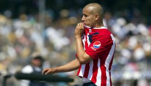 Bofo Bautista en celebración con Chivas