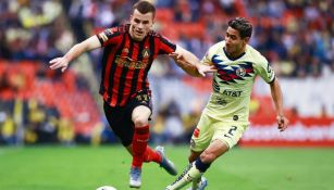 Luis Fuentes en acción ante Atlanta United