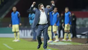 Miguel Herrera, técnico del América, celebrando