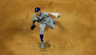 Julio Urías en el Juego 4 de la Serie Mundial