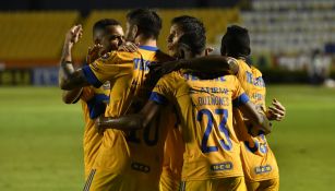 Tigres en festejo de gol