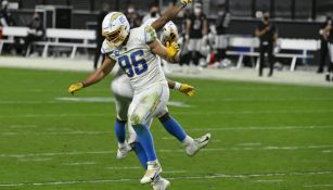 Hunter Henry en festejo con Chargers