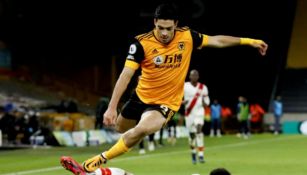 Raúl Jiménez durante un partido con Wolves