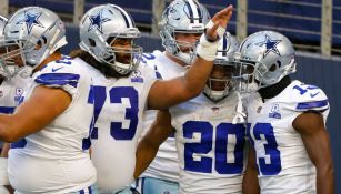 Los Cowboys celebran una jugada ante Philadelphia 