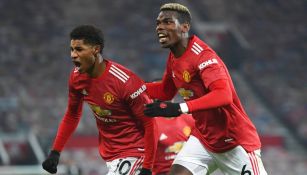 Rashford y Pogba celebran gol vs Wolves