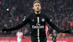 Neymar festeja un gol con el PSG 