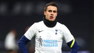 Reguilón previo a un partido del Tottenham