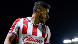 Alexis Vega en partido con Chivas 