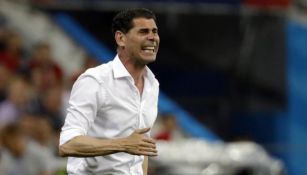 Fernando Hierro dirigiendo