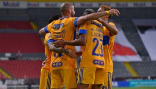 Tigres en festejo de gol