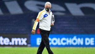 Tuca Ferretti en partido con Tigres