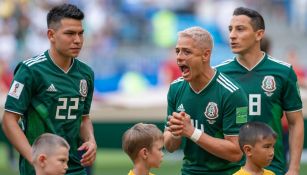 Lozano, Hernández y Guardado en un partido del Tri