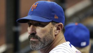 Mickey Callaway sigue la acción de un juego