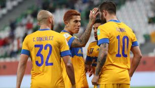 Tigres festeja gol ante Palmeiras