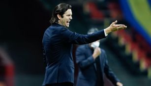 Santiago Solari en el América contra Gallos