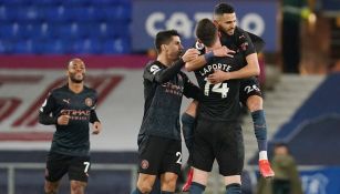 Jugadores del City celebran gol vs Everton