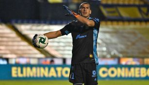 Nahuel Guzmán en acción con Tigres