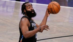 Harden en partido de la NBA