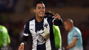 Rogelio Funes Mori celebrando un gol con Rayados