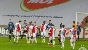 Acción en el Karlovy Vary ante Slavia Praha 