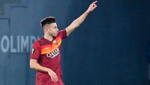 El Shaarawy en festejo con la Roma