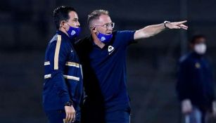 Israel López, auxiliar técnico, y Andrés Lillini 