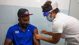 Atletas cubanos fueron vacunados 
