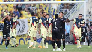 Ponchito González festeja su anotación ante América