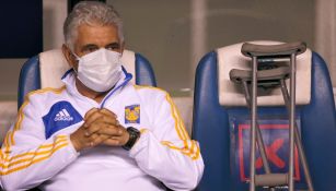 Tuca Ferretti durante un partido con Tigres