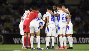 Jugadores de Cruz Azul previo al partido ante Juárez