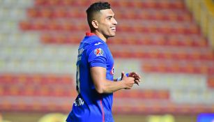 Orbelín Pineda festeja un gol con Cruz Azul