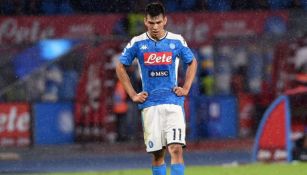 Hirving Lozano en un partido del Napoli