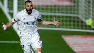 Karim Benzema celebra gol en el clásico