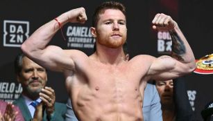 Canelo Álvarez en presentación 