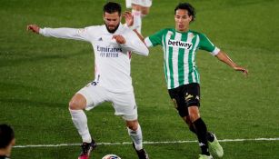 Diego Lainez durante un partido con el Betis